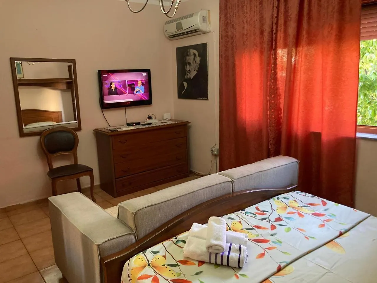 Neo Apartments Tirana 0*,